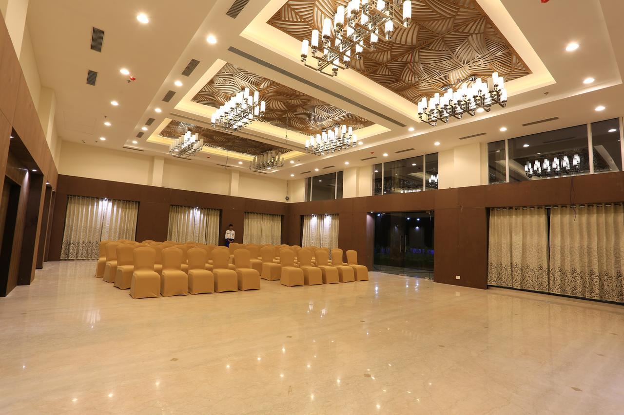 Nandan Kanan Hotel & Resort Sipra Exterior photo